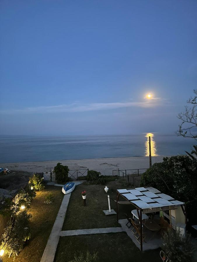 Lia'S Beach House Айос-Николаос Экстерьер фото