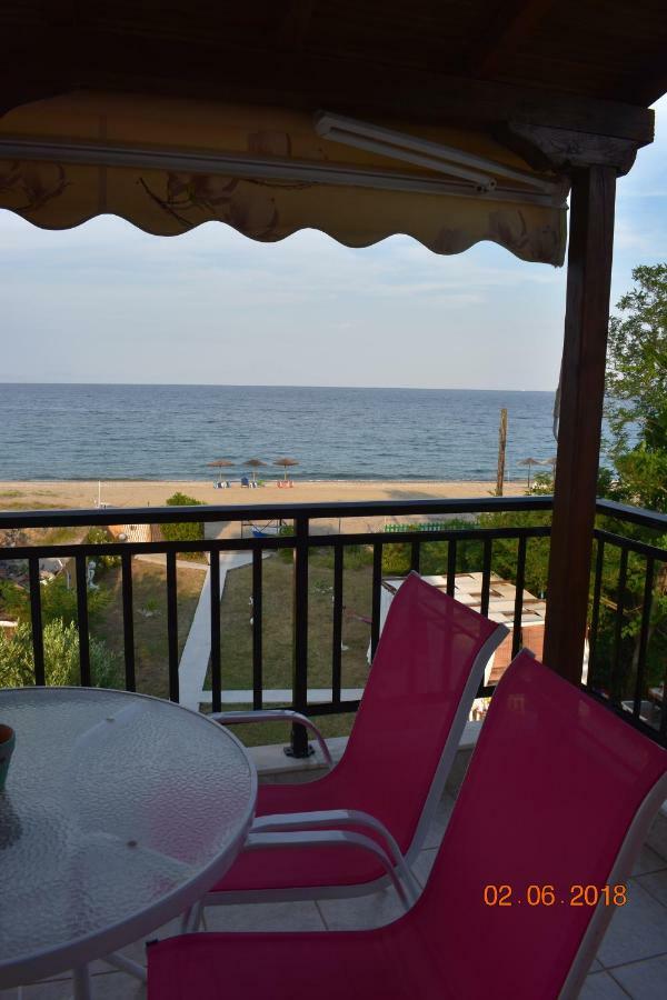 Lia'S Beach House Айос-Николаос Экстерьер фото