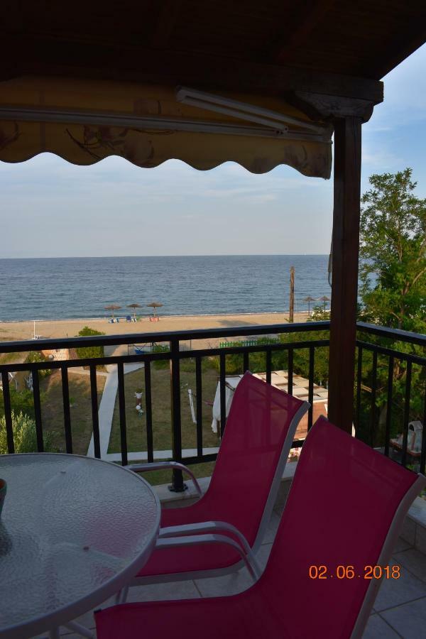 Lia'S Beach House Айос-Николаос Экстерьер фото