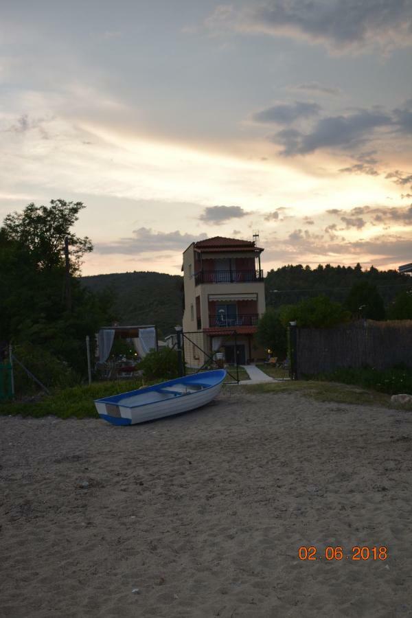 Lia'S Beach House Айос-Николаос Экстерьер фото