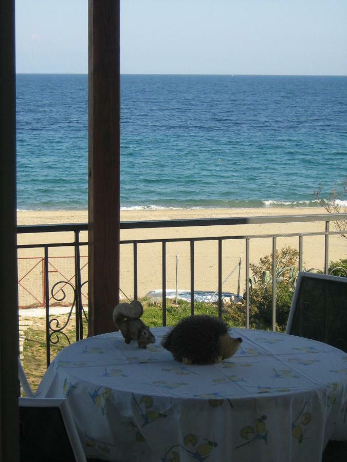 Lia'S Beach House Айос-Николаос Экстерьер фото
