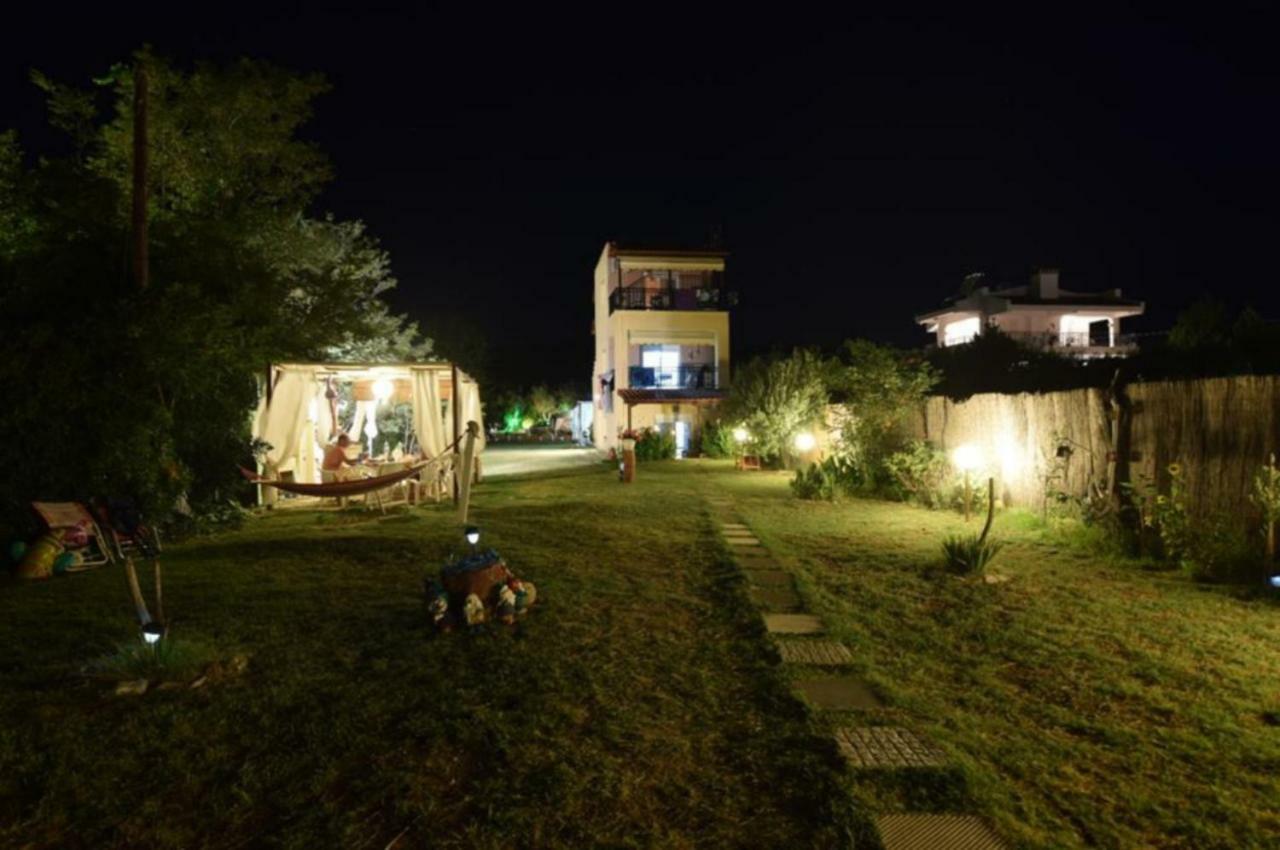 Lia'S Beach House Айос-Николаос Экстерьер фото