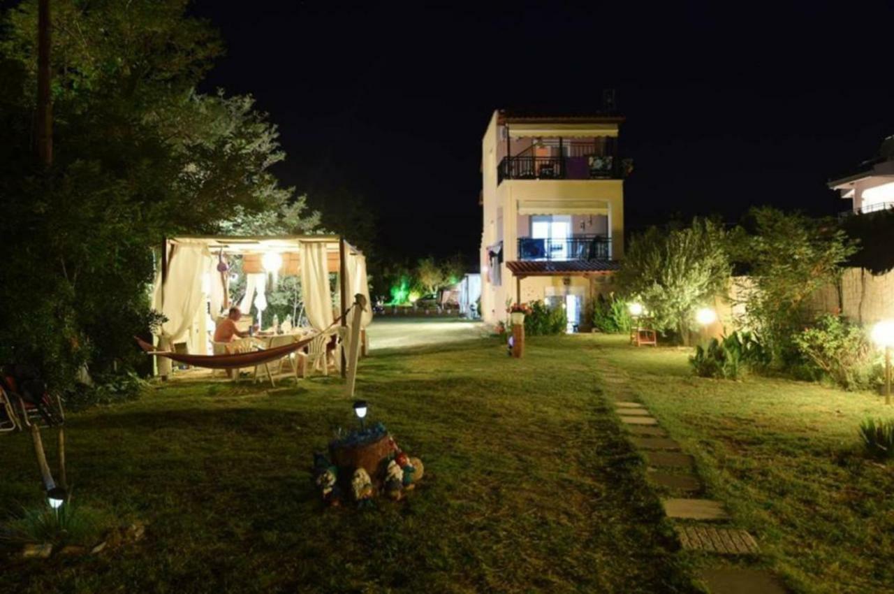 Lia'S Beach House Айос-Николаос Экстерьер фото